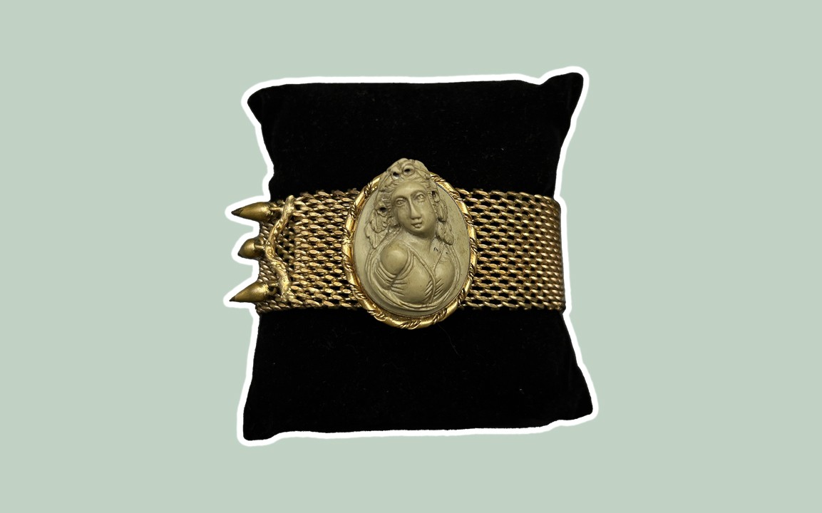 Bracelet en pierre volcanique